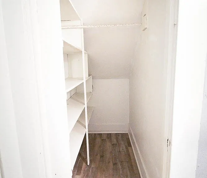 2413 Creswell Ave — Photo 7