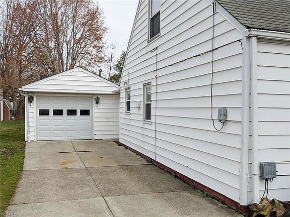 3rd image of 29217 W Willowick Dr