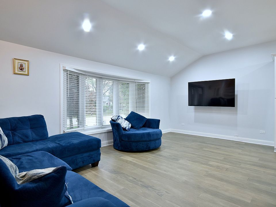 185 Courtenay Ln, Schaumburg, IL 60193 MLS 11908013 Zillow