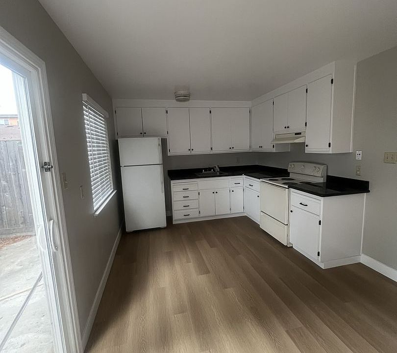 1st image of 29324 Dixon St APT 19