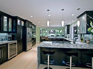 7221 78th Ave SE, Mercer Island, WA 98040