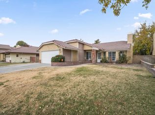 841 E Avenue J10, Lancaster, CA 93535