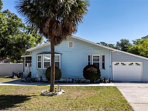 2nd image of 2605 Island Oaks E