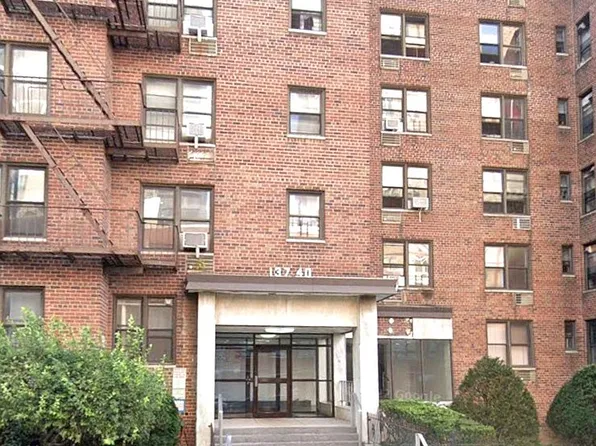 137-40 45th Ave APT 3H, Queens, NY 11355