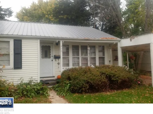 409 E Quincy St, New London, WI 54961