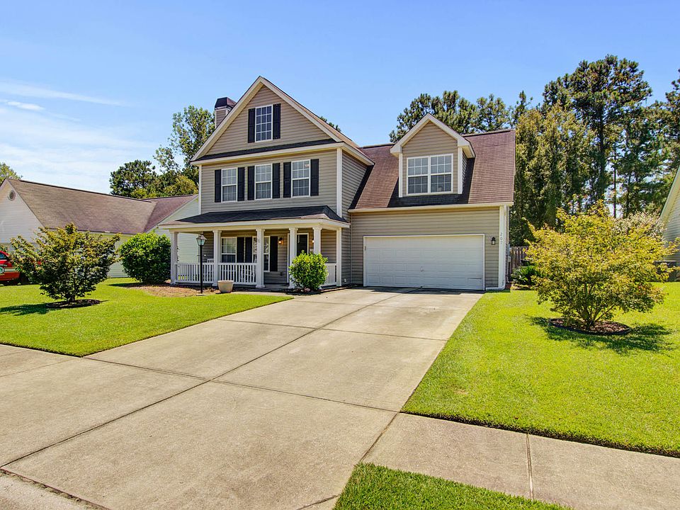 1st image of 207 Pleasant Hill Dr