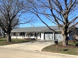 140 Duchess Ln, Hampshire, IL