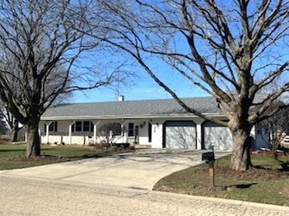 140 Duchess Ln, Hampshire, IL 60140