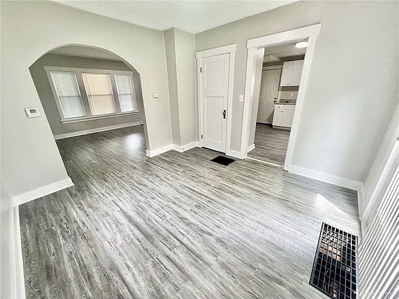 4th image of 1200 Epworth Ave