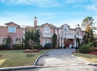 1 S Virginia Ct, Englewood Cliffs, NJ 07632