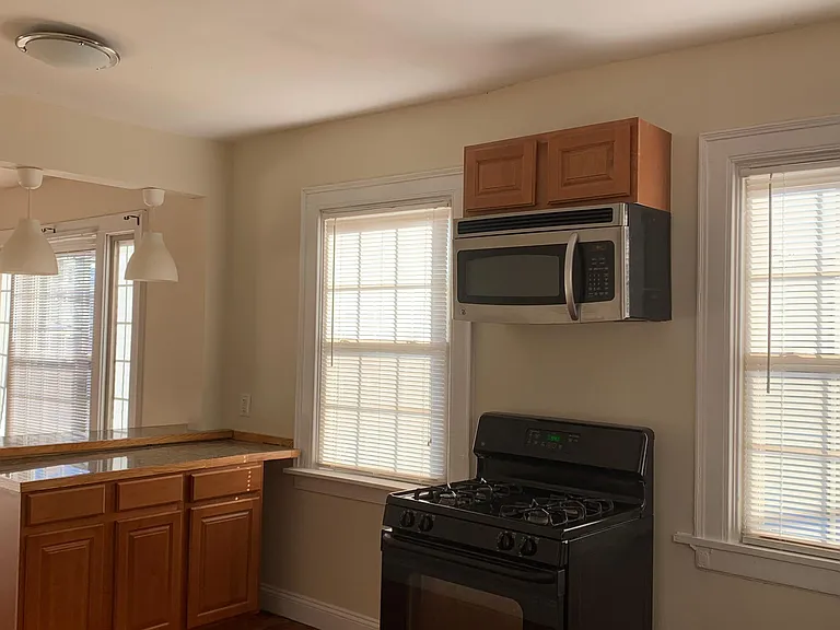 931 Nassau St #1 — Photo 12