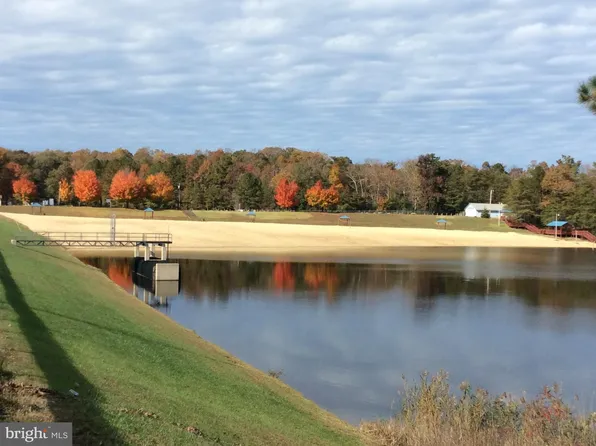 11577 Deadwood Dr, Lusby, MD 20657