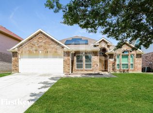 7701 Brook Meadow Ln, Fort Worth, TX 76133