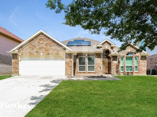 7701 Brook Meadow Ln, Fort Worth, TX 76133