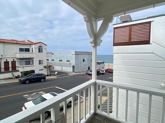 5th image of 117 Marine Ave #B