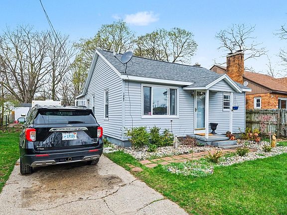 4th image of 1267 Graf St
