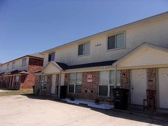 1st image of 1910 Monte Carlo Ln APT A