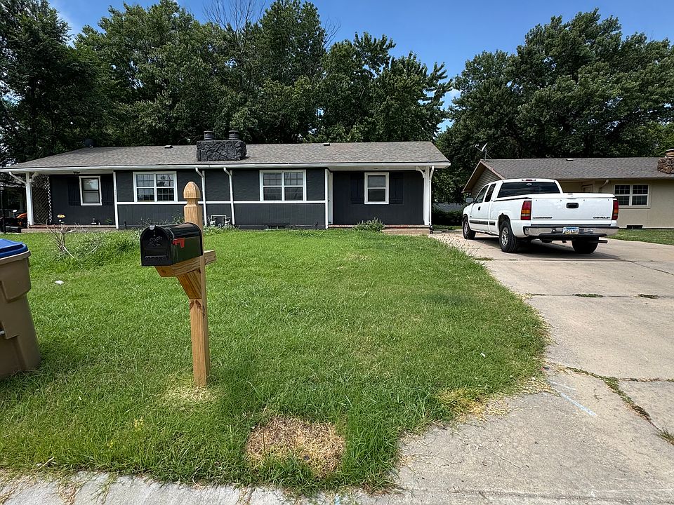 1st image of 539 S Deveron Dr