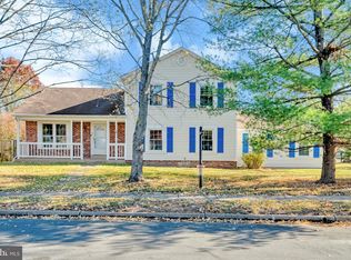 4311 Cub Run Rd, Chantilly, VA 20151