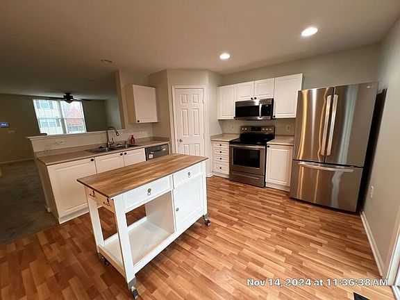5th image of 394 Douglasfir Dr #394