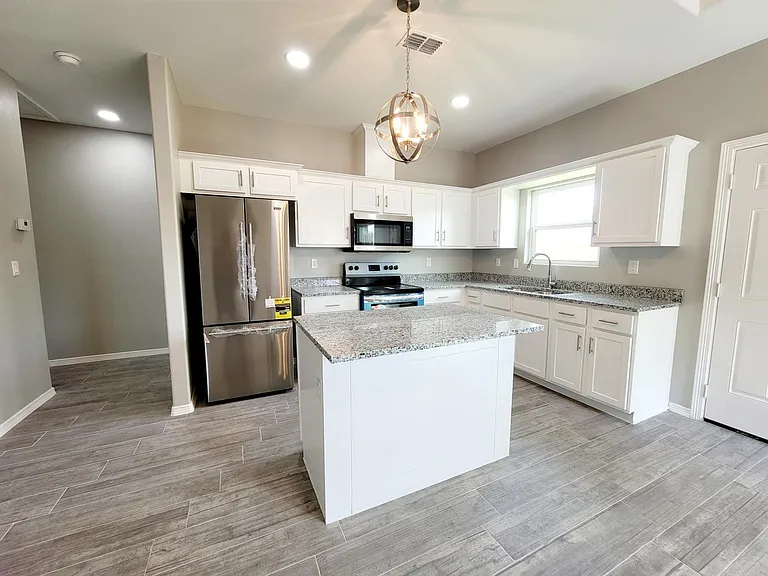 2105 Stauffer St #2 — Photo 7