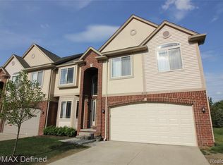 6158 Elarz Dr, Troy, MI 48085