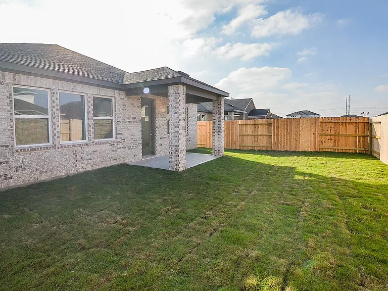 9731 Pettus Creek Dr — Photo 32