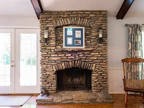 3rd image of 805 Bowmore Pl
