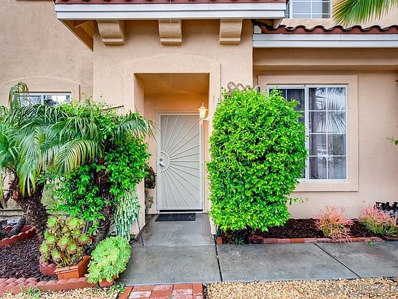 3rd image of 3920 Estancia Dr