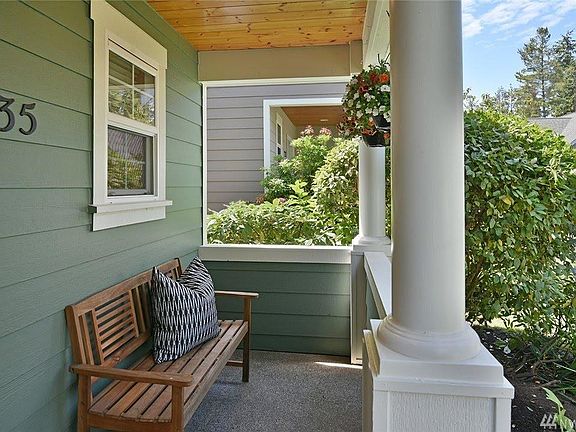 3rd image of 735 Daylily Ln