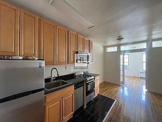 1st image of 190 E 3rd St APT 4D