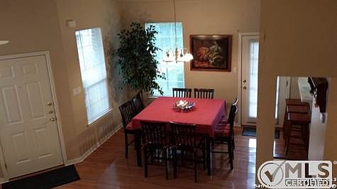 3rd image of 62 Chapel Hill Cir
