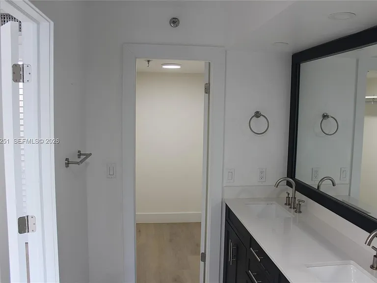 955 Egret Cir #310 — Photo 4