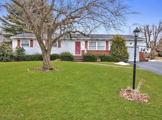 142 Beverly Dr, Clarks Summit, PA 18411