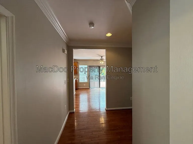 1404 Graham Dr — Photo 15