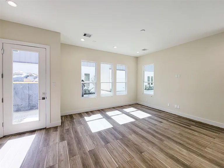 5931 Beall St #A — Photo 5