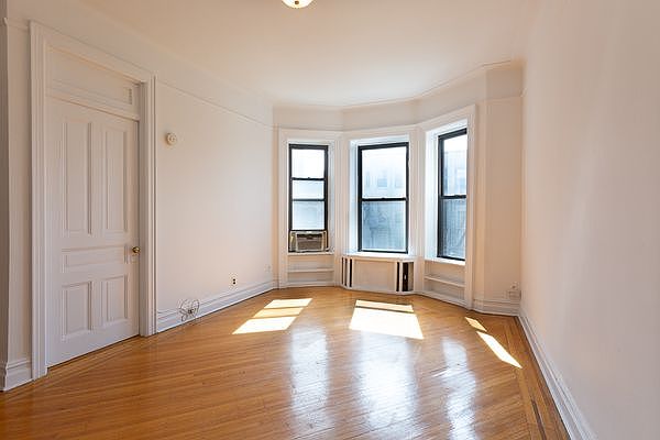 1st image of 314 Garfield Pl APT 7