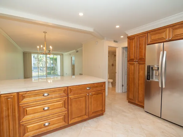 2731 NE 14th Street Causeway #208, Pompano Beach, FL 33062