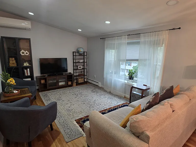1 E Dexter Ave — Photo 3