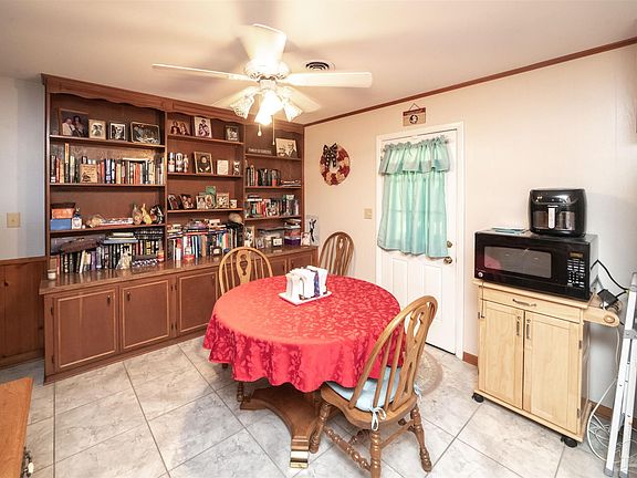 4th image of 6461 Lark Ave