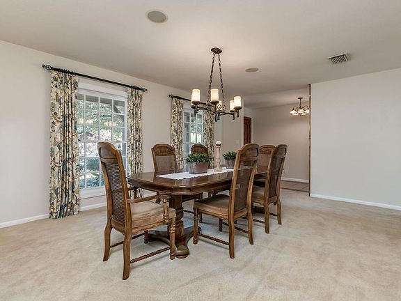 4th image of 5923 Fairlane Dr