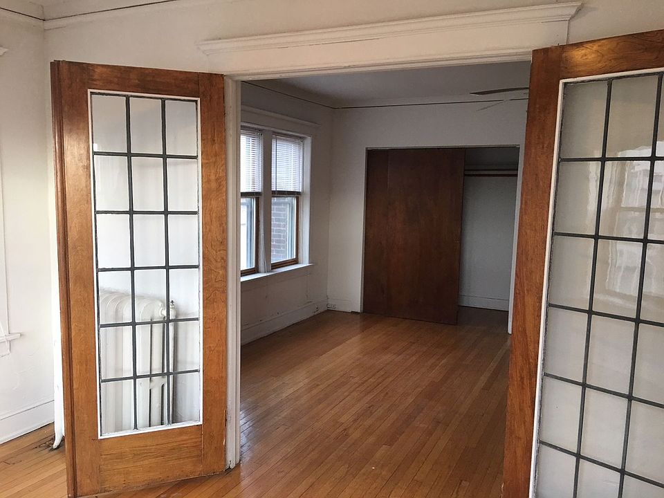 1st image of 1318 N Van Buren St APT 5