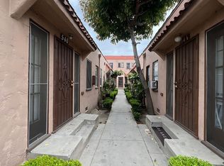 542 W 49th St, Los Angeles, CA 90037