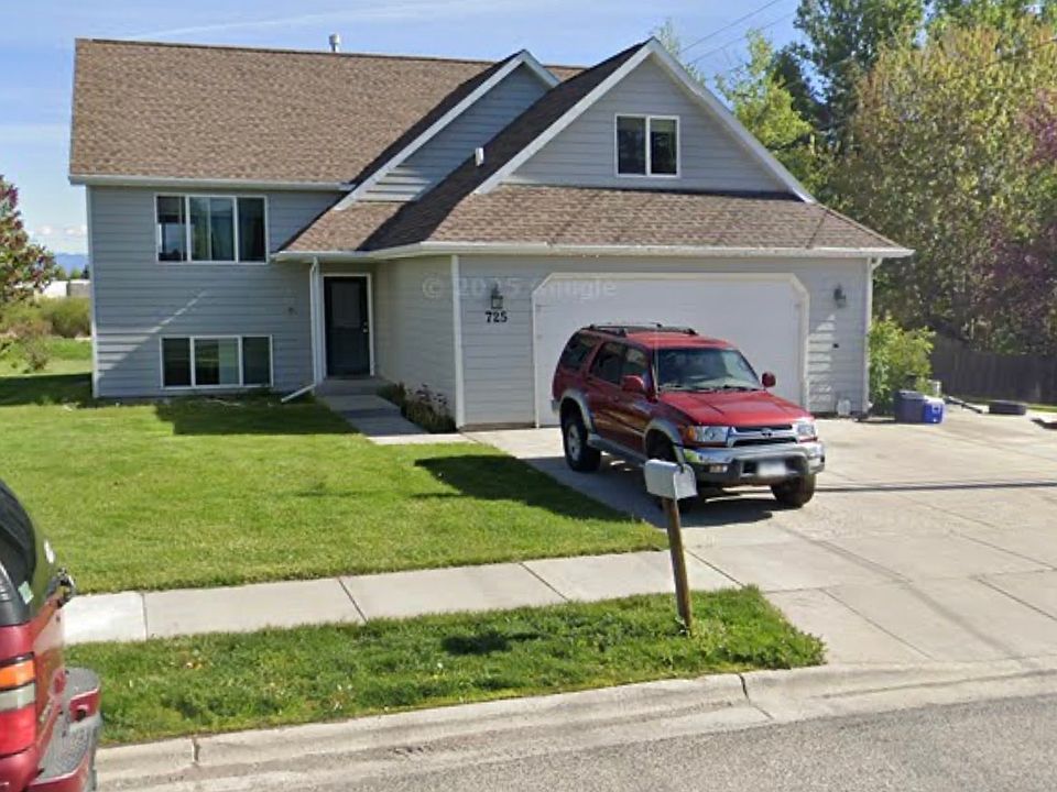 1st image of 725 W Arnold St