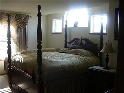 5th image of 209 Elise Ln