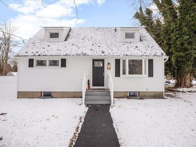 22 Wyandotte Street, Selden, NY, 11784