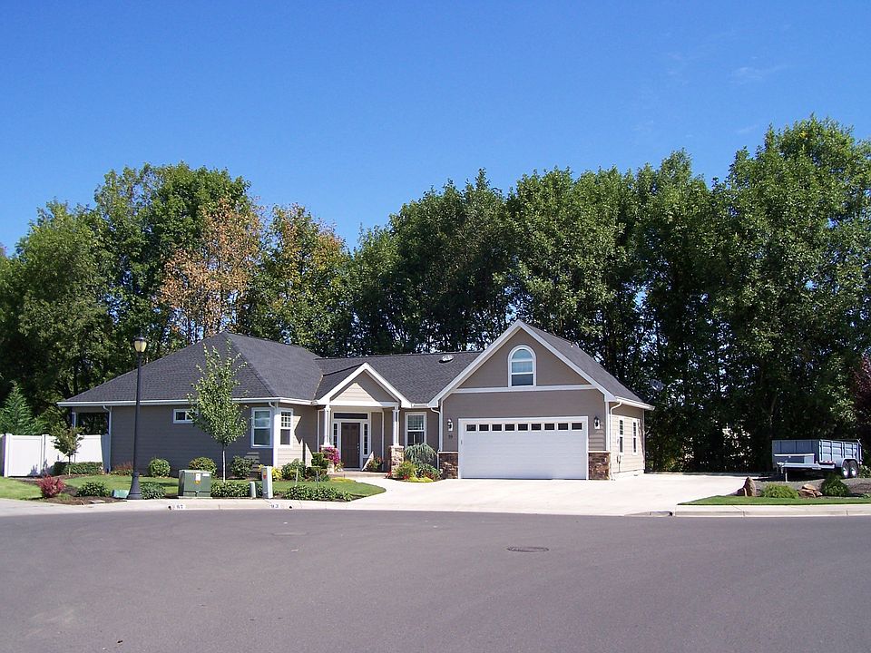 1st image of 93 Village Dr