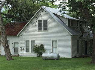 101 E Kerr, Moulton, TX 77975