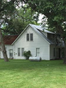 101 E Kerr, Moulton, TX, 77975