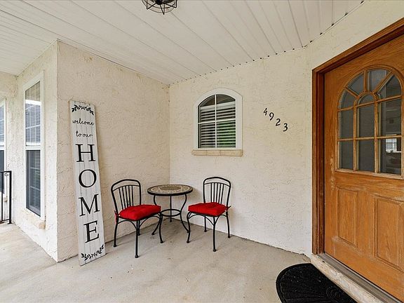 3rd image of 4923 Heritage Park Blvd